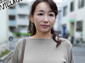 電車でさわられた五十路母 よしい美希