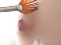 【くすぐり】大人気女優 美谷朱里チャンの乳首・脇・お腹・脇腹を筆でこちょこちょ！...thumbnai14