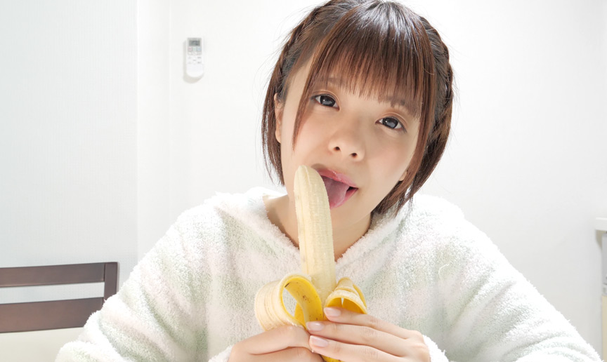 【舌ベロ】星咲凛チャンの舌ベロ観察＆バナナ舐め！ 画像9