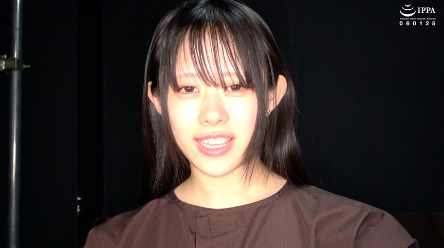 「口内・歯・のどちんこ観察＆小魚咀嚼巨大女プレイ！」