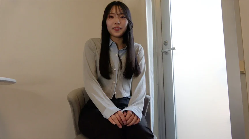「七藤優亜ちゃんの私服で足裏くすぐり」七藤優亜1