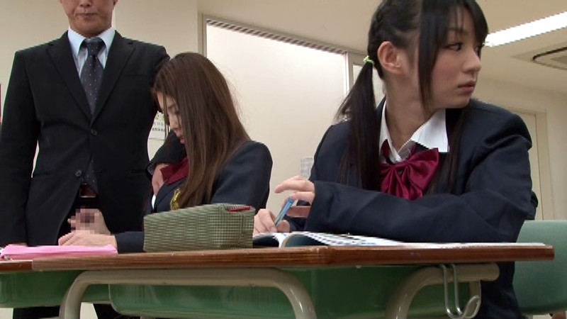 授業中にノーパンになってくれる従順な教え子5人と俺物語