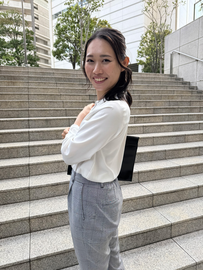 同僚を口説いてSEXするアカウント 今、狙っている同僚 画像1