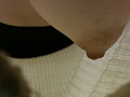 [anae-0019] 検眼しているときのあいた胸元で捉えた乳首盗撮のキャプチャ画像 2