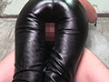 黒レザーパンツで白いザーメン搾り尽くす至極の腿こき2 サンプル画像2