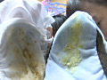 臭い発つムレムレ下着のガビガビ汚濁リンチ 清純系女子同士の羞恥拷問編のサンプル画像3