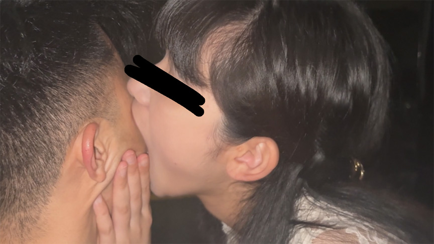 No.08 人目を気にせず座り込みんで舐め時々噛みつき。 画像9