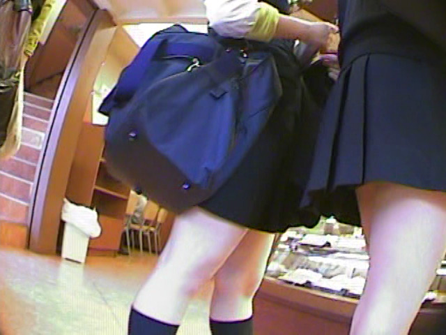 ガチンコ☆鞄カメ粘着視線07 | DUGAエロ動画データベース