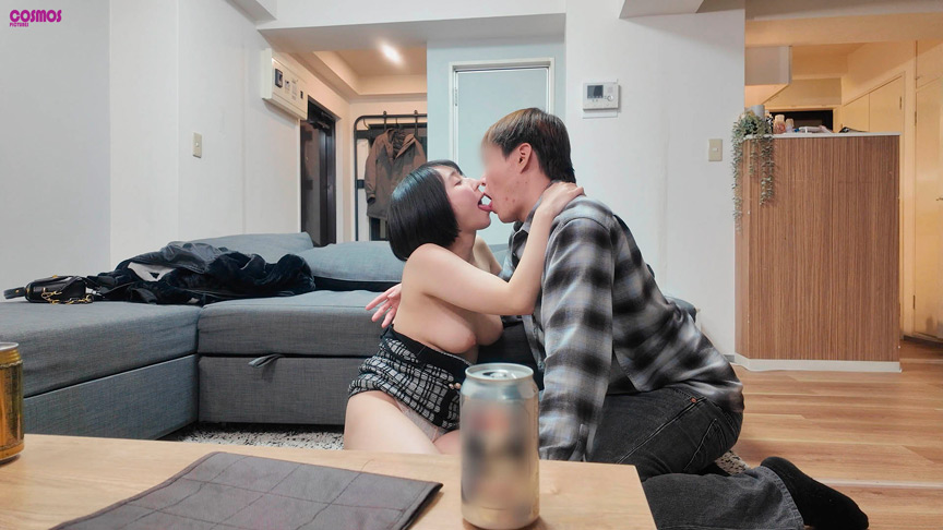 素人妻が一般大学生の自宅に一泊 るかさん26歳 画像1