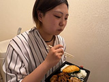 大学生Yちゃんのトイレで早弁