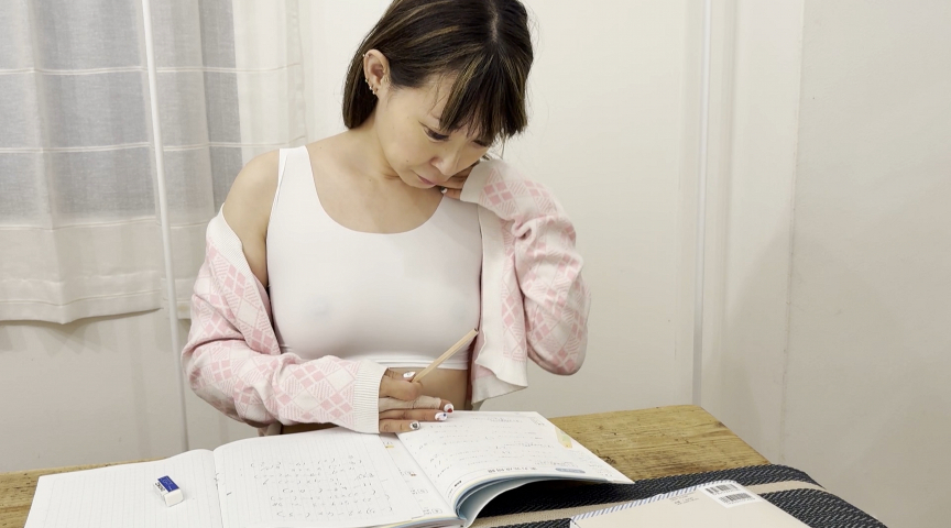 ましろちゃんノーブラで勉強 画像4