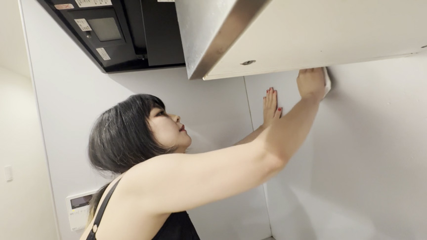 はんなちゃん下着でキッチン掃除 画像3