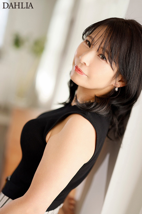 本物人妻 石田紗季 46歳AV Debut 画像1
