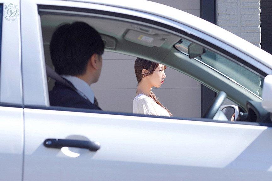 人妻と勤務時間内不倫に至るまで。 与田りん 画像1