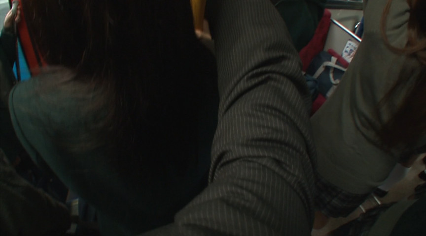 【dandy-0296】新・間違えたフリして通学バスに乗り込んでヤられた4の見所画像12