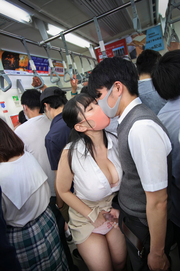 マスク越しのキスは最高の前戯！無自覚に誘惑する爆乳OL 画像11