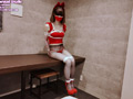 エロいコスチュームでデートに来た完全服○の女子大生 画像1