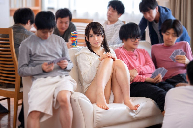 最愛の彼女が僕のいない間に何度も中出しされてました… 画像1