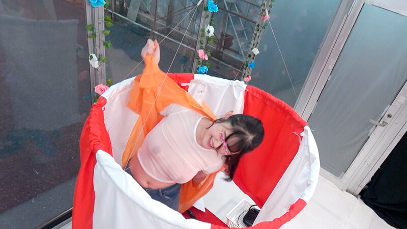 女子大生が青空ビキニ生着替えチャレンジ!2 画像1