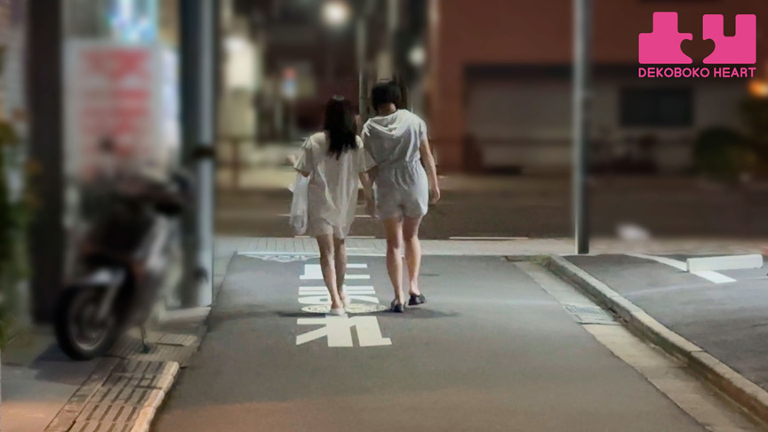 温泉旅行で友達から初めてのレズビアンに目覚めた2人 画像9