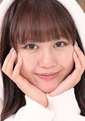 パンツ尻丸出しのパジャマ姿でまとわりついてくる従妹！