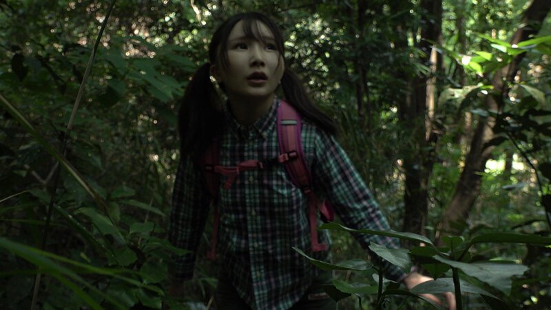 欲望の森 全裸少女を森で見つけて性欲が抑えられない 画像1