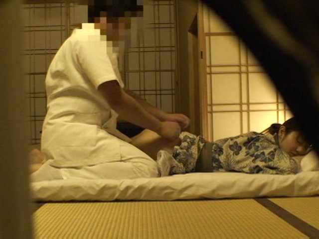 温泉旅館出張按摩盗撮 変態荒療治[二]