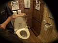 居酒屋トイレ盗撮 欲情便所 ［六］のサンプル画像35