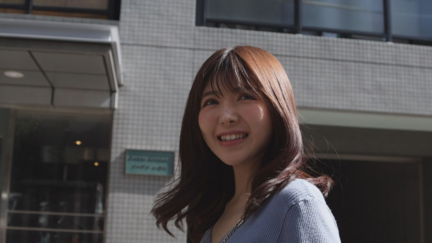 童貞救済バトル!ニューハーフ VS 女子大生 まみ 画像1