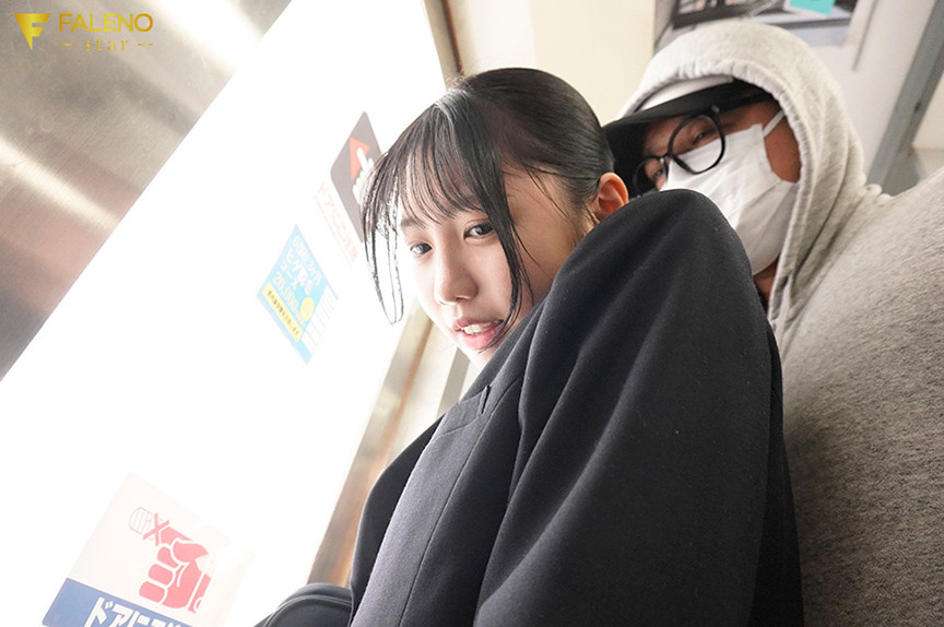 通学で股間を弄られM覚醒させられた相手は… 浜辺やよい 画像1