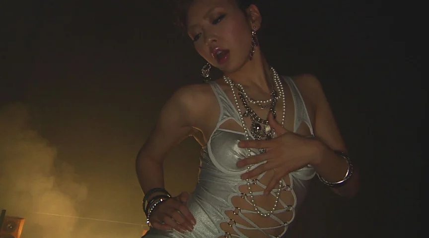 尻アナル見せつけダンス！