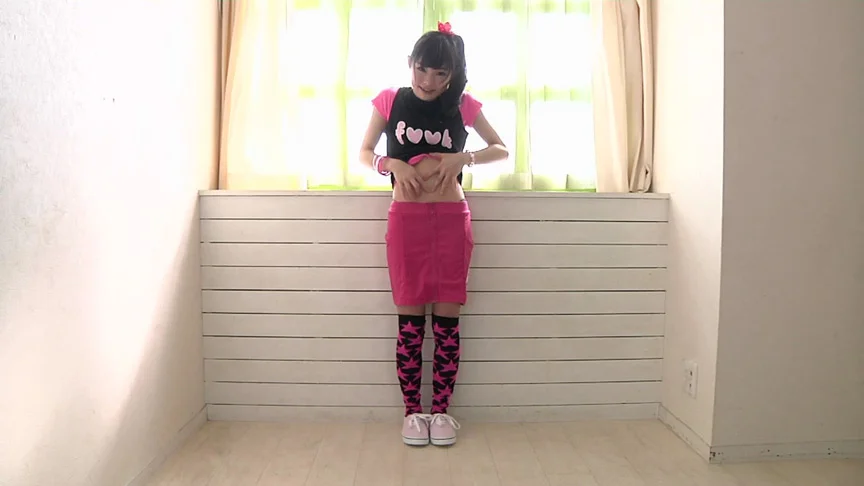 へそフェチ！里奈ちゃんの おへそでオナニー