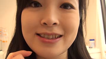 前沢小百合出演作品: 歯フェチ!本物の歯治療映像 小百合
