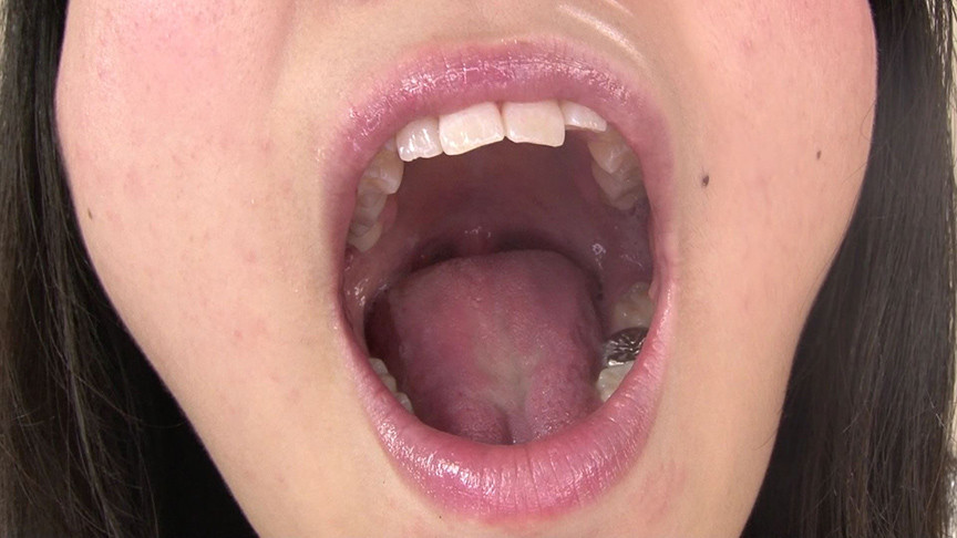 素人娘かりんちゃんの舌・口内自撮り＆主観口臭嗅がせ 画像4