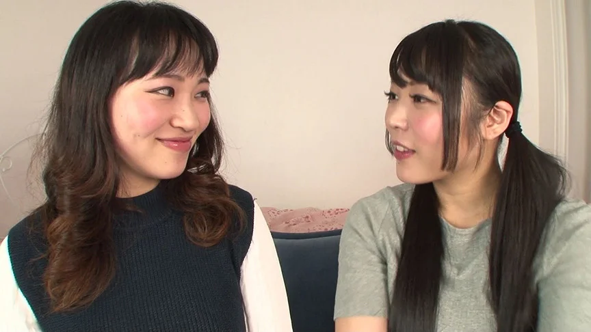 川越ゆいが指南する素人娘みほちゃんの初めてのレズ接吻
