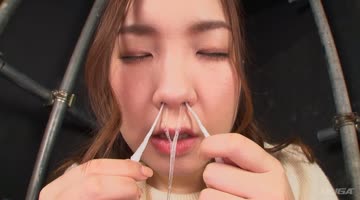 藤にいな出演作品: 素人娘ゆうこちゃんの鼻観察・くしゃみ鼻水 藤にいな
