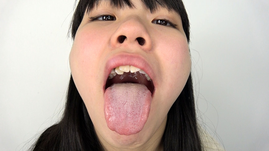 素人娘かなこちゃんのベロ観察・ベロ唾液フェチズム 画像1
