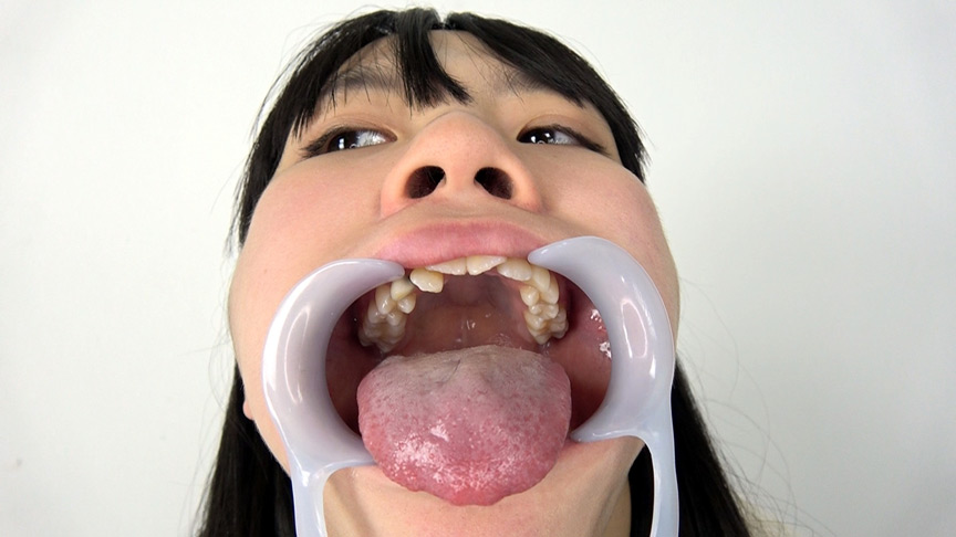 素人娘かなこちゃんのベロ観察・ベロ唾液フェチズム 画像3