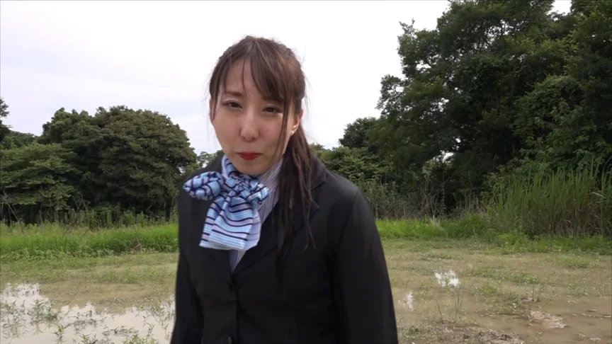 CA制服・泥だらけ1