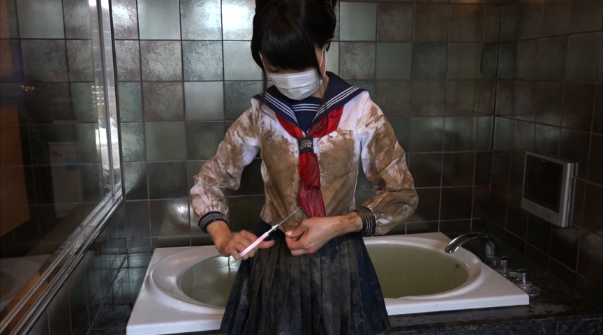 セーラー服・切り裂き2 画像1
