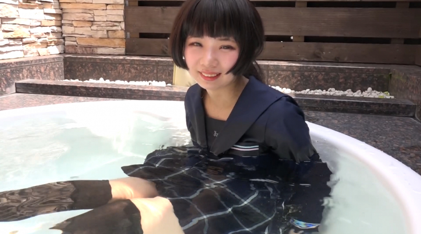 セーラー服・切り裂き5 画像1