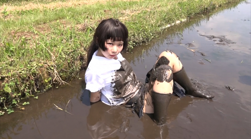 セーラー服・泥だらけ6 画像2