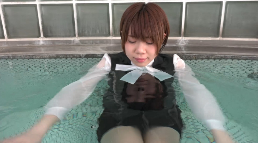 新入女子社員の着衣水泳研修（2）［後編］ 画像3