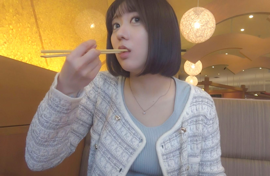 出勤前に中出しさせてくれる美脚すぎるキャバ嬢 まりの 画像1