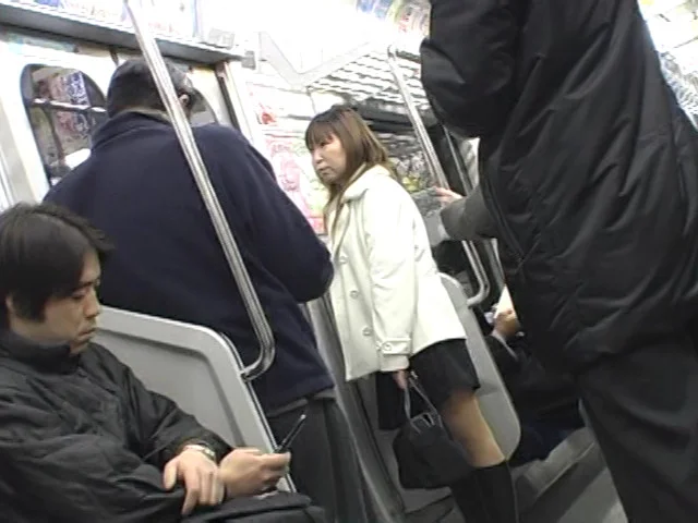 人妻痴漢電車生出し 上巻
