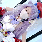国民のアイドルと化した王女にくすぐりご奉仕
