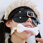 ヨダレを垂らしながらご主人様の指示を待つ人間牝犬