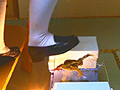 [fumaretai-0004]ローファー・ロングブーツナマ足が巨大ヒキガエルを踏む 平原のぞみ