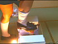 ローファー・ロングブーツナマ足が巨大ヒキガエルを踏む 画像12
