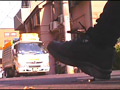 [fumaretai-0030] 女子大生が靴底にイモムシを貼りつけて歩き去る！のキャプチャ画像 8